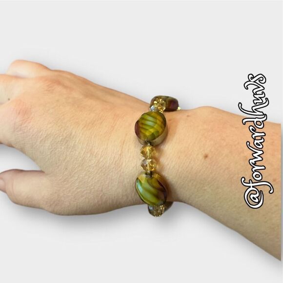 Beautiful Faceted Glass Bead Stretch Bracelet with Handmade Beads - Picture 4 of 8